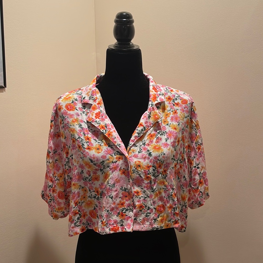NWT- Love Notes Crop Top